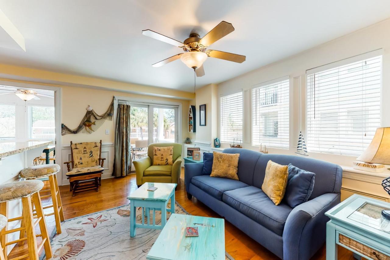 Tybee Escape Apartment Тайби Айлънд Стая снимка